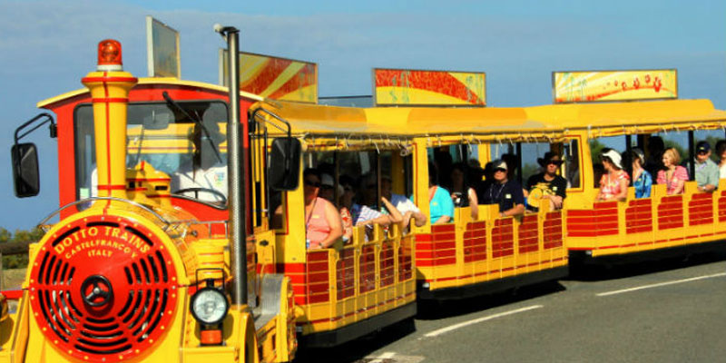 tourist train